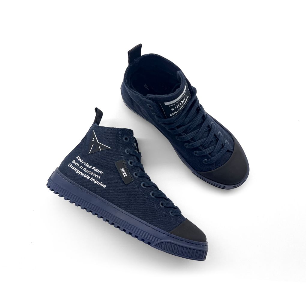 CMIKAKUS x CUPRA Born Blau