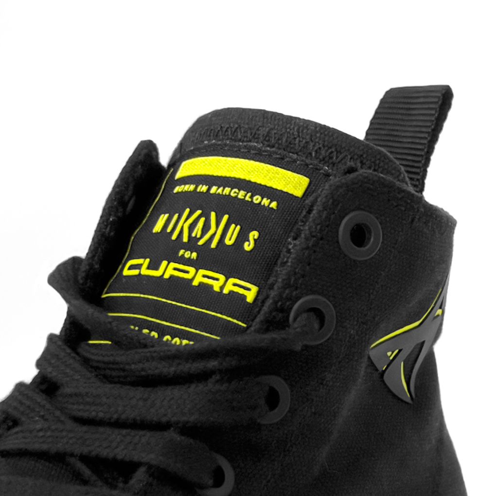 MIKAKUS x CUPRA Born Schwarz