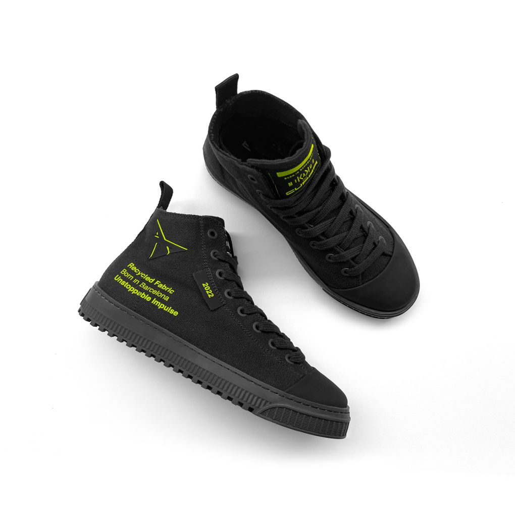 MIKAKUS x CUPRA Born Schwarz