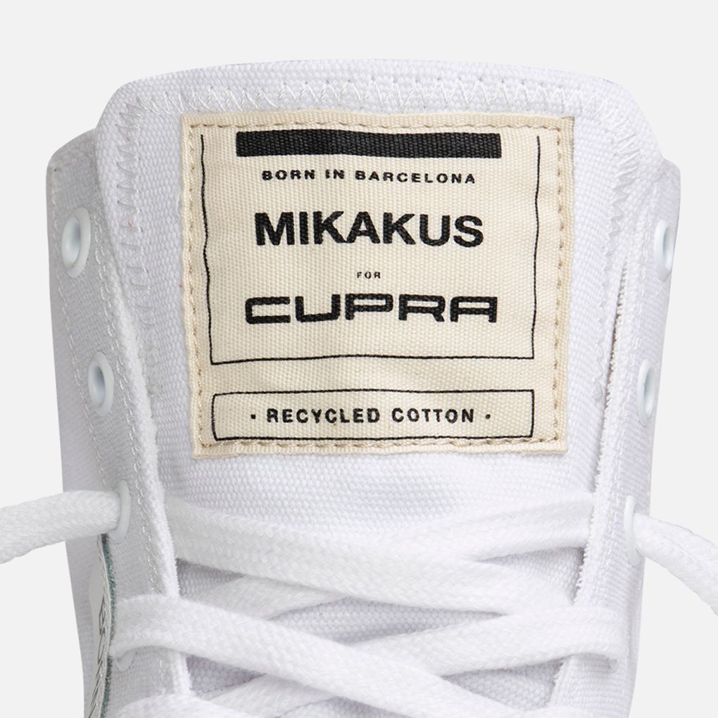 MIKAKUS x CUPRA Born Weiß