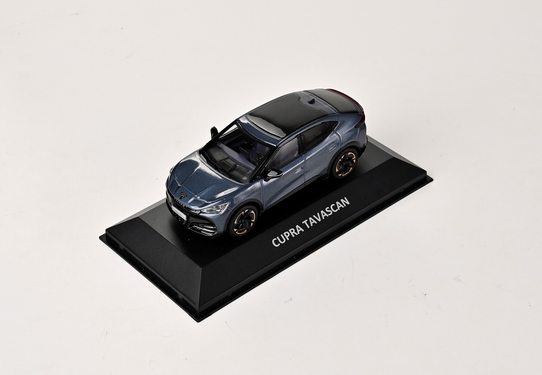 CUPRA Tavascan Blau Modellauto 1:43