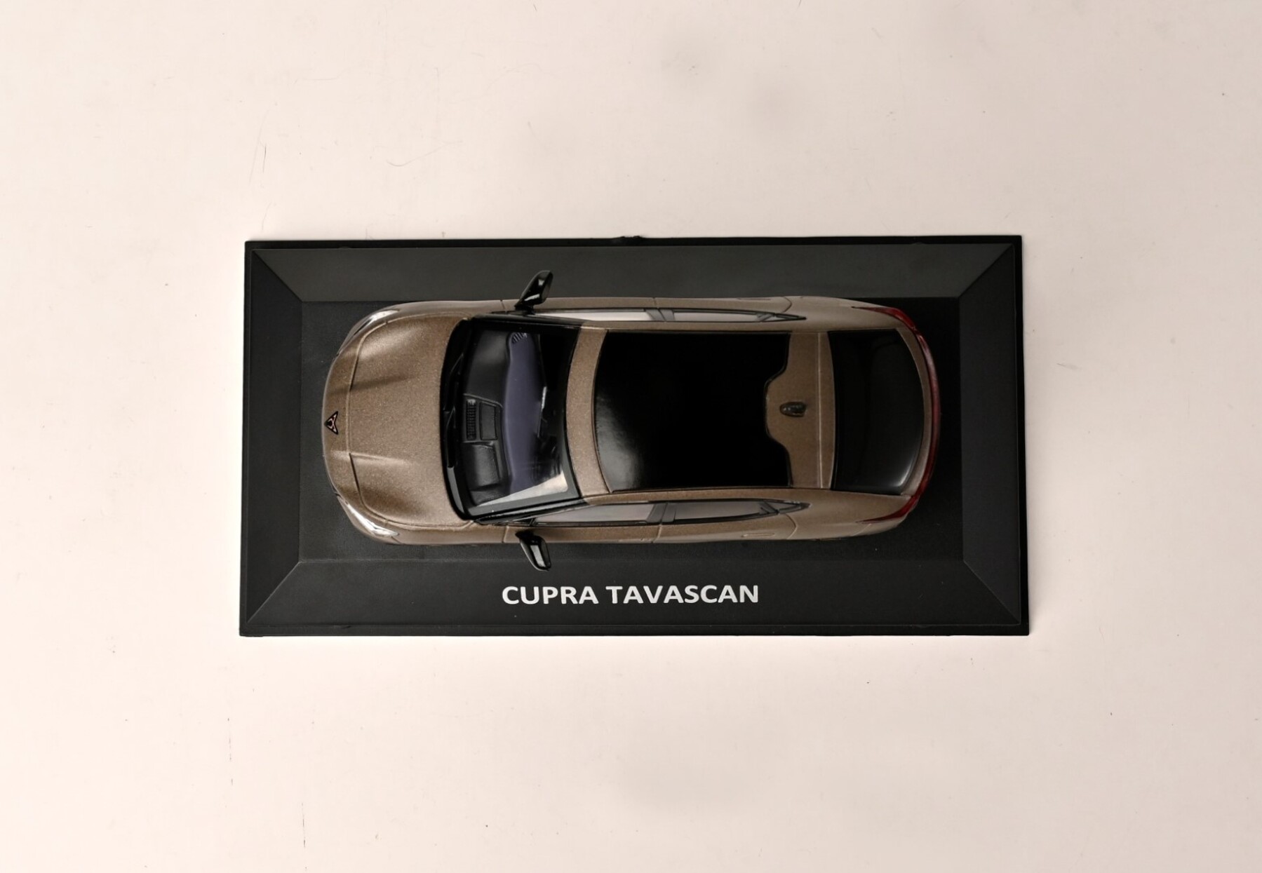 CUPRA Tavascan Bronze Matt Modellauto