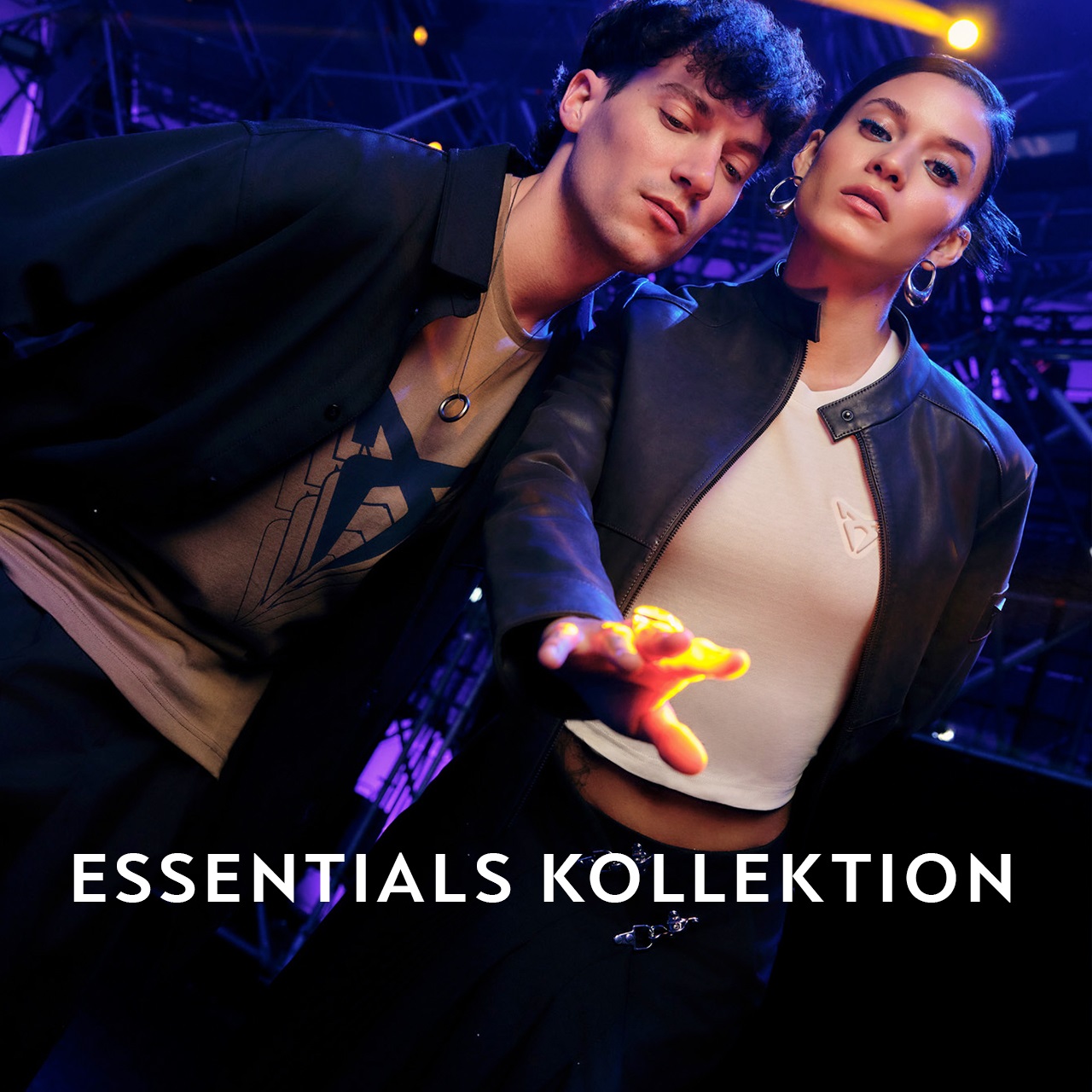 ESSENTIALS 